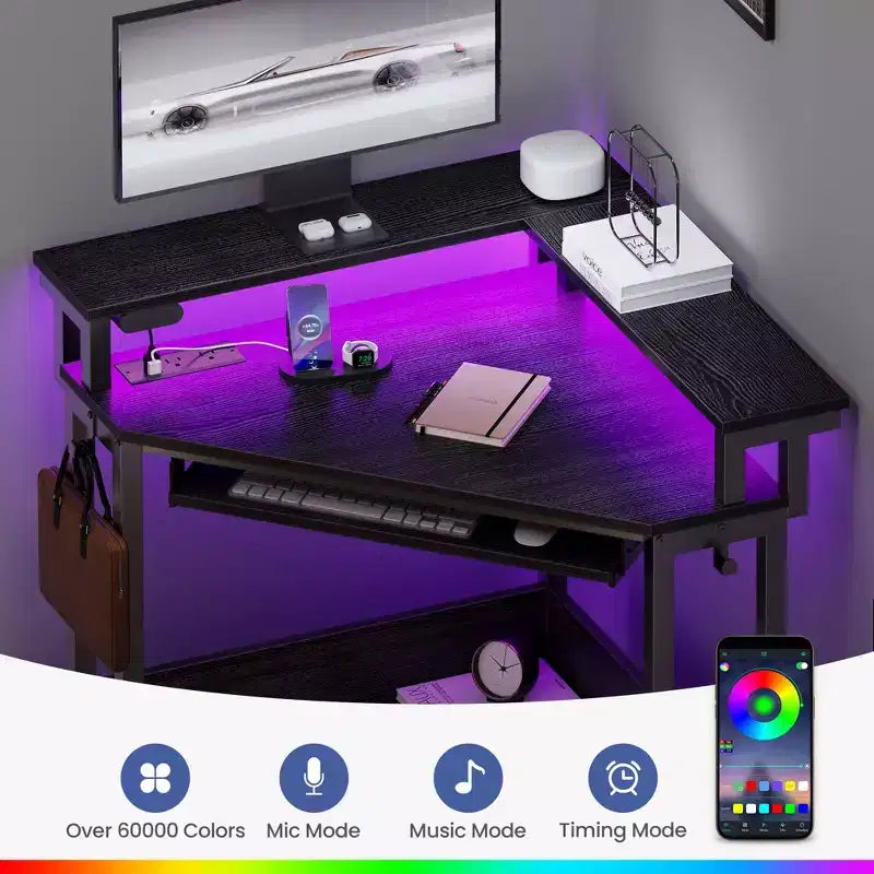 Piccola scrivania angolare per computer con presa di corrente, luce LED, supporto per monitor e vassoio per tastiera