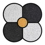 Tavolino d'appoggio con Trifoglio a Quattro Foglie, Top in Resina effetto Pietra, Base a Doghe in Legno, Nero e Grigio